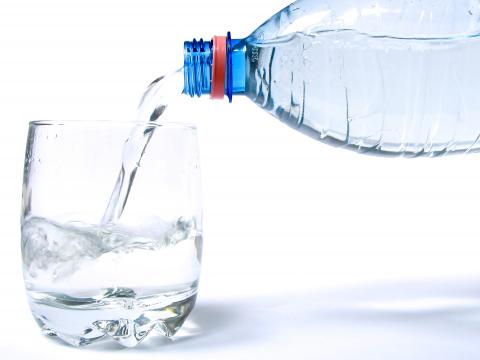 вода